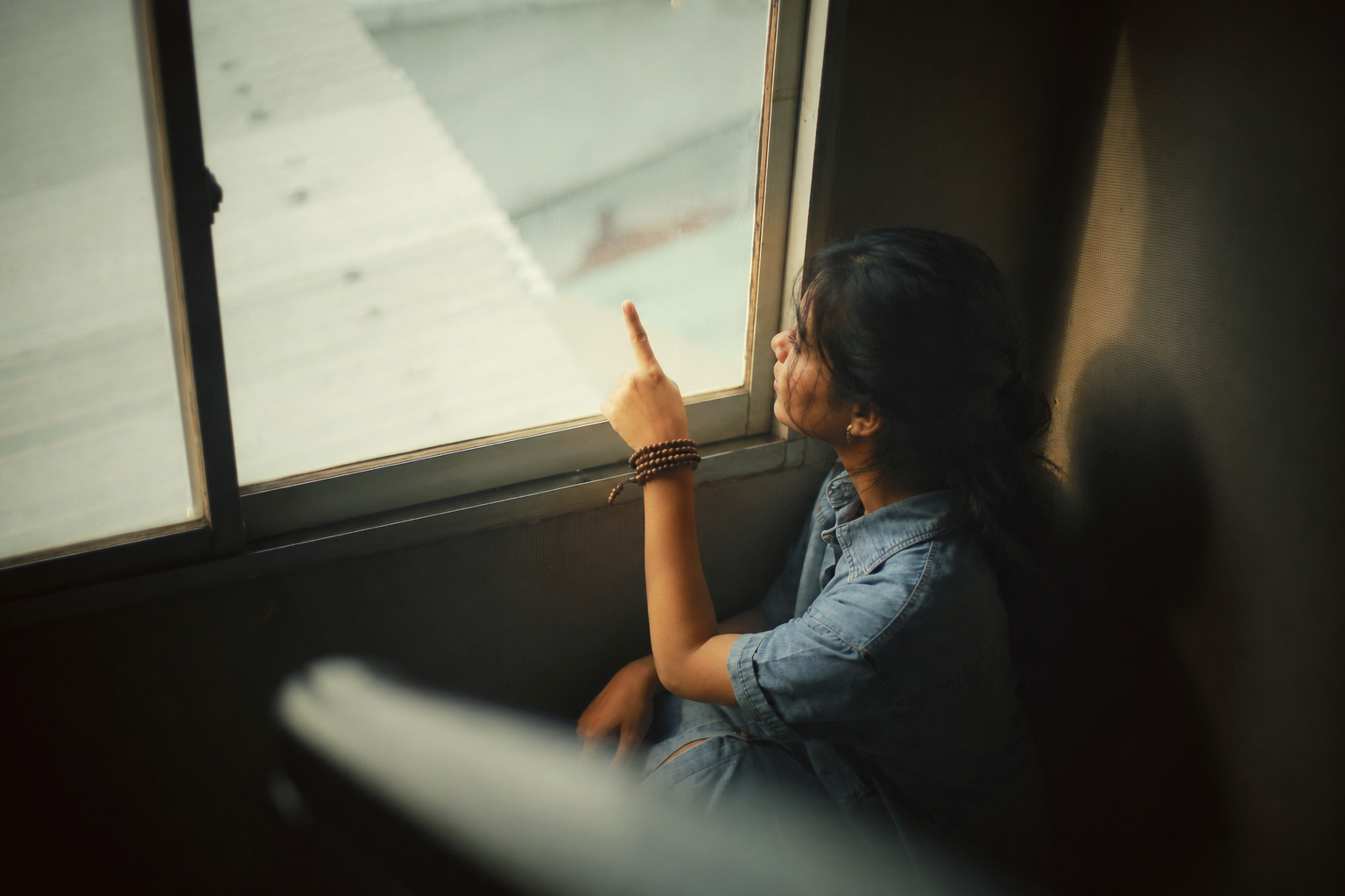 The Collapse of Unstructured Time